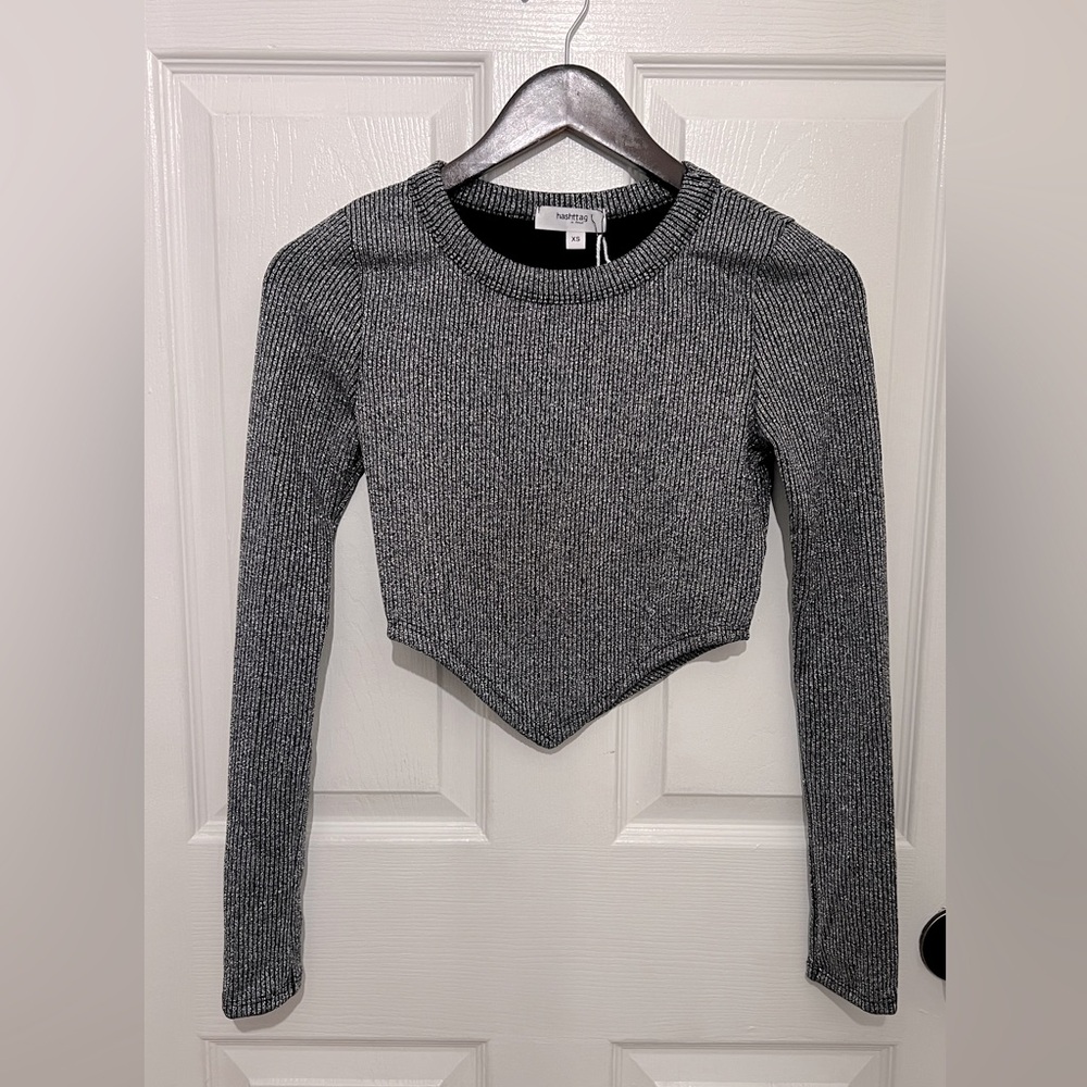 HASHTTAG Women's Silver Metallic Pointed Hem Crewneck Sweater Size XS NEW